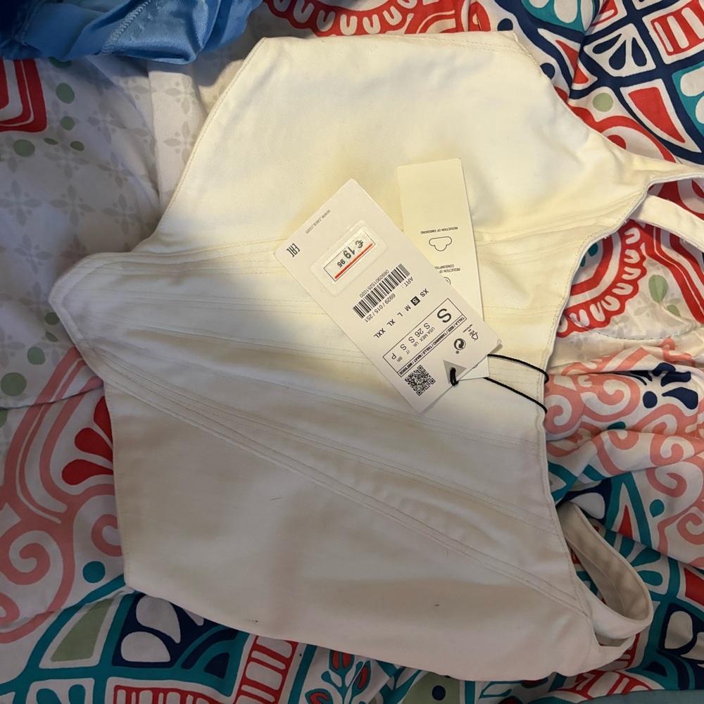 Zara Cream Sleeveless Blouse